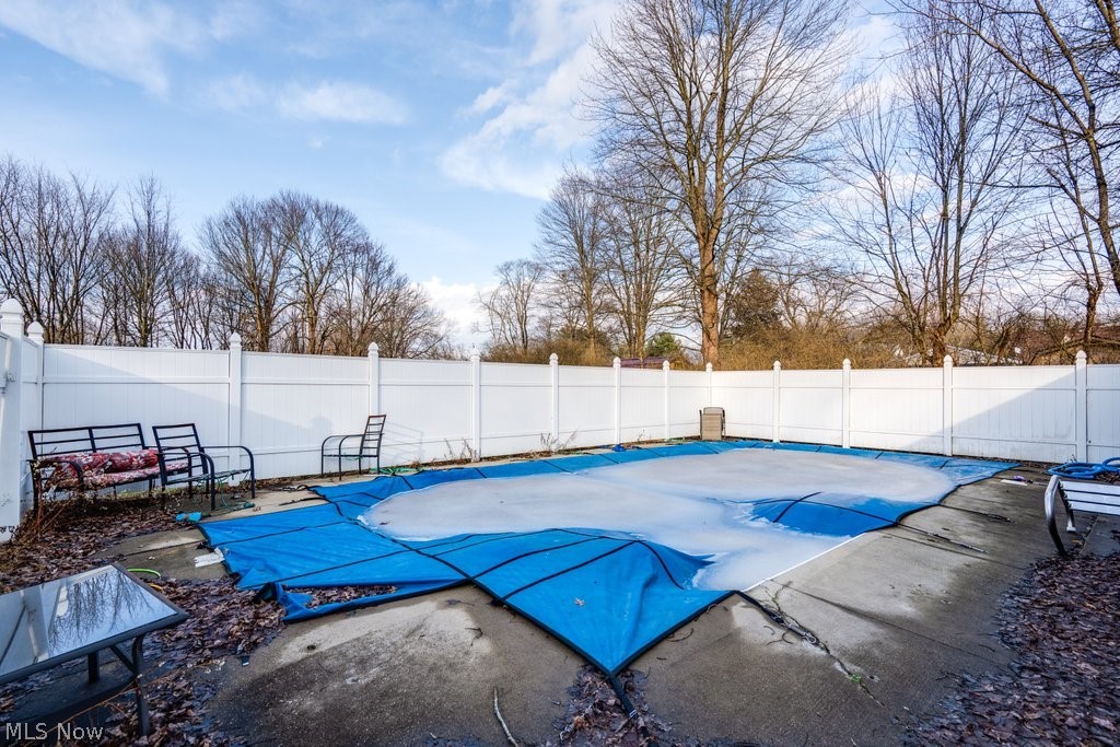 6095 Bell Avenue Hubbard OH 44425