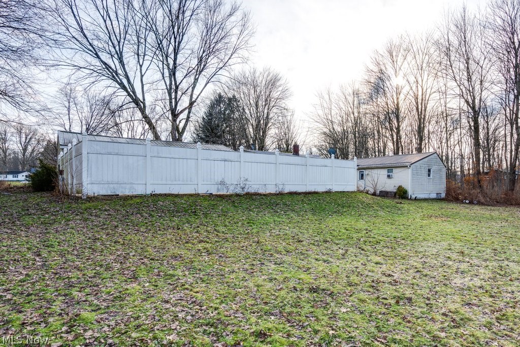 6095 Bell Avenue Hubbard OH 44425