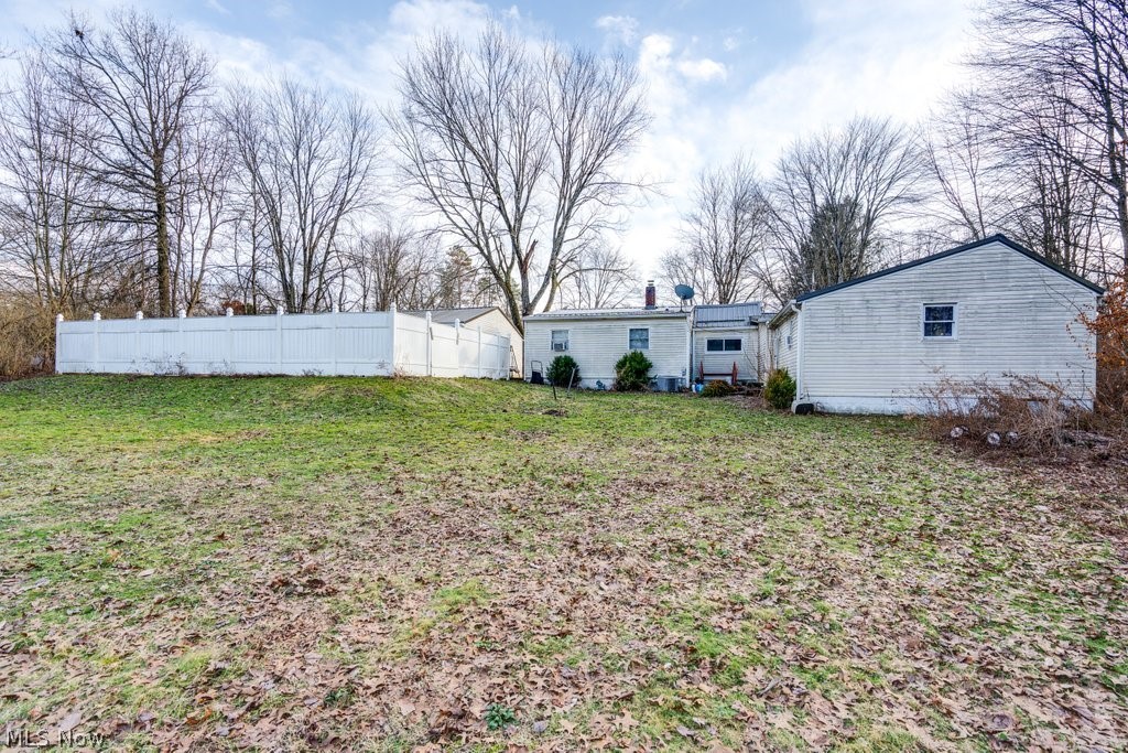 6095 Bell Avenue Hubbard OH 44425