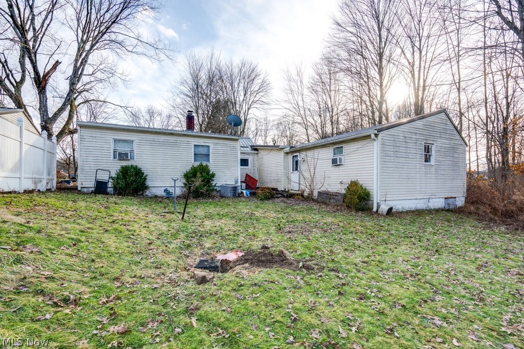 6095 Bell Avenue Hubbard OH 44425