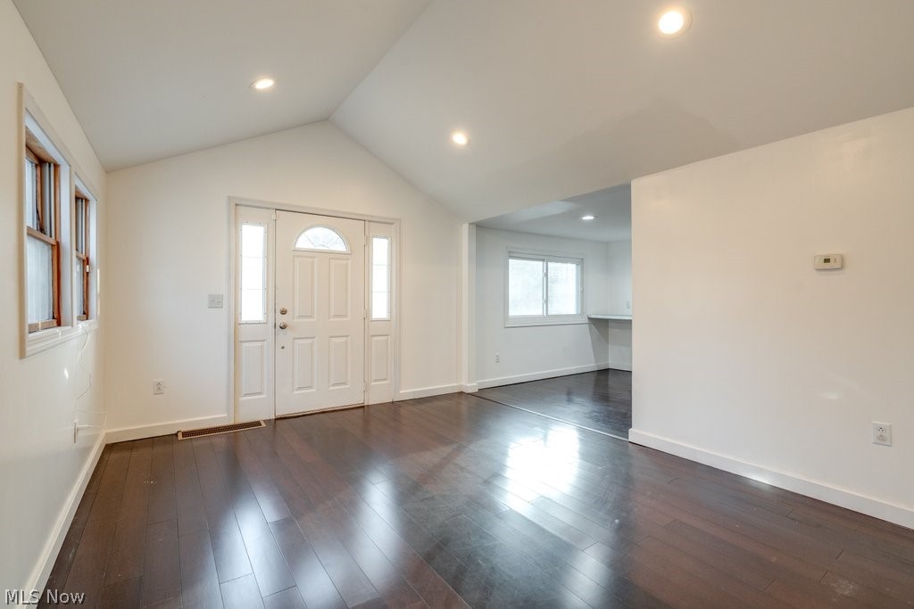 6095 Bell Avenue Hubbard OH 44425