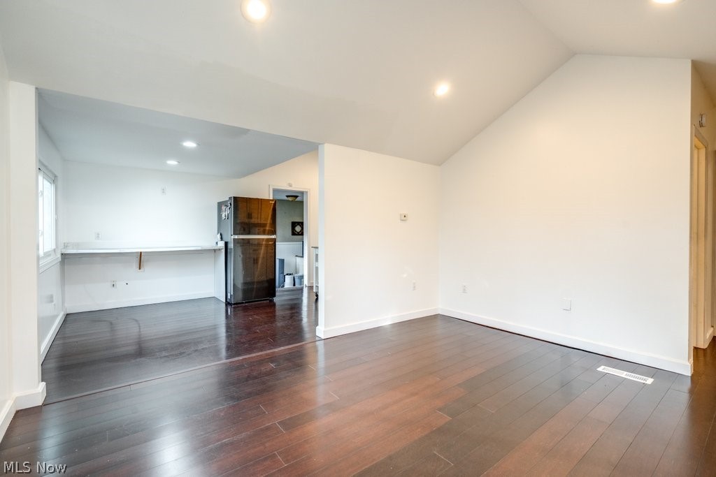 6095 Bell Avenue Hubbard OH 44425