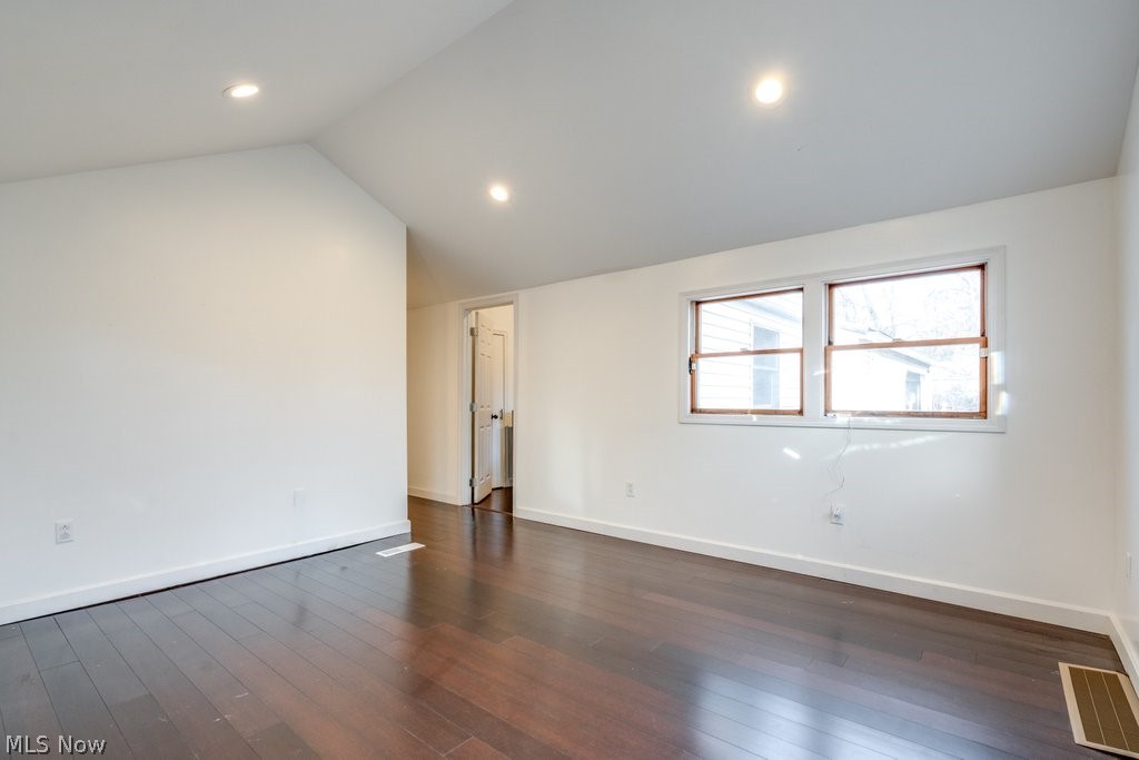 6095 Bell Avenue Hubbard OH 44425