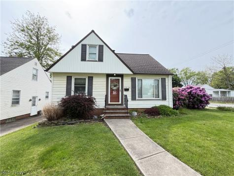 5036 Claremont Boulevard Garfield Heights OH 44125