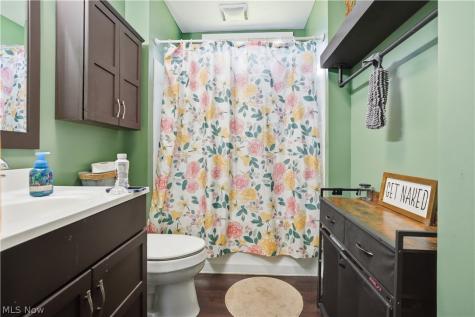 6512 Clay Street Thompson OH 44086
