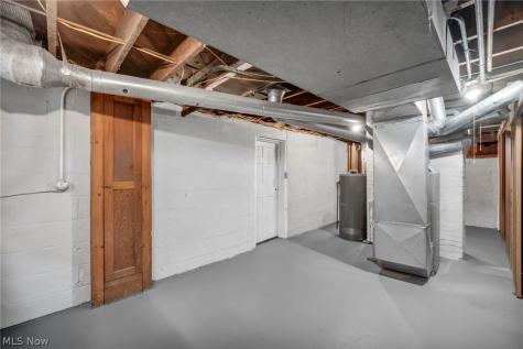 15907 Walden Avenue Cleveland OH 44128