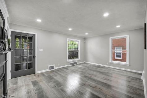 15907 Walden Avenue Cleveland OH 44128