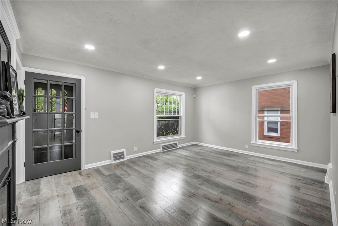 15907 Walden Avenue Cleveland OH 44128