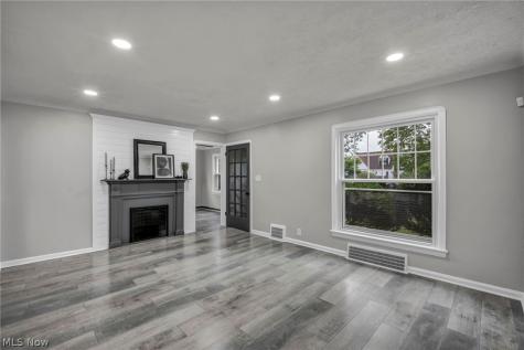 15907 Walden Avenue Cleveland OH 44128