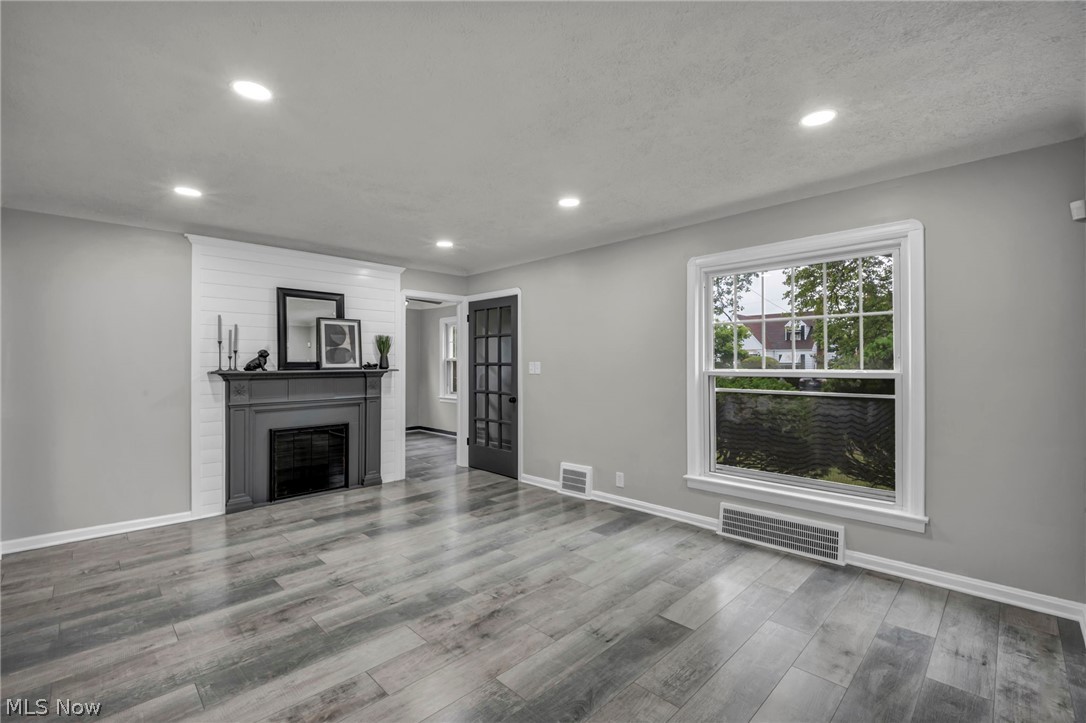 15907 Walden Avenue Cleveland OH 44128