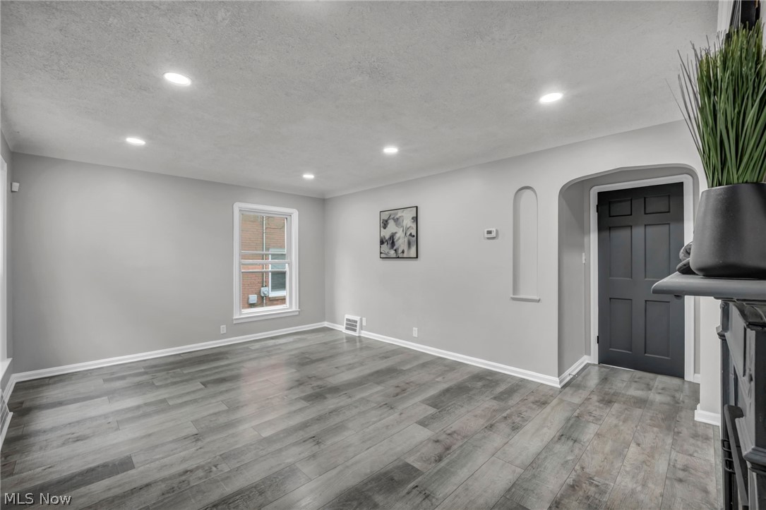 15907 Walden Avenue Cleveland OH 44128