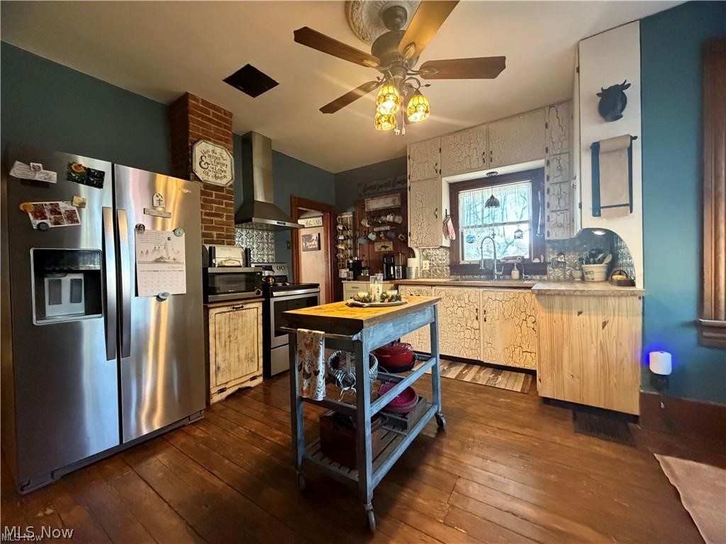 611 Mill Street SE Canton OH 44707