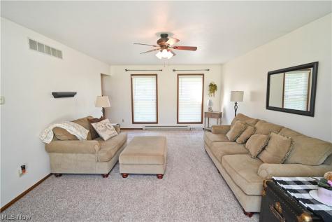 618 Cathy Ann Drive Youngstown OH 44512