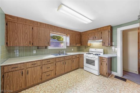 7949 Ridge Road Wadsworth OH 44281