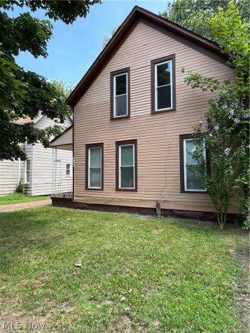 2053 W 95th Street Cleveland OH 44102