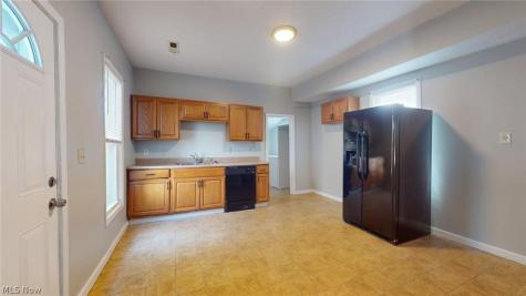 2053 W 95th Street Cleveland OH 44102