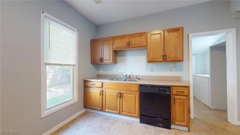 2053 W 95th Street Cleveland OH 44102