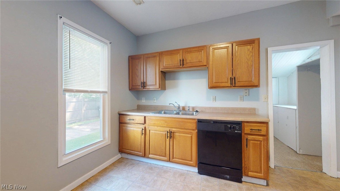 2053 W 95th Street Cleveland OH 44102