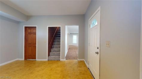 2053 W 95th Street Cleveland OH 44102