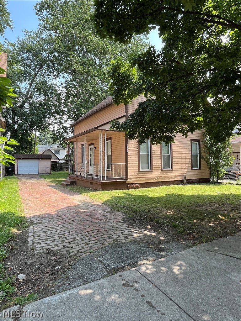 2053 W 95th Street Cleveland OH 44102
