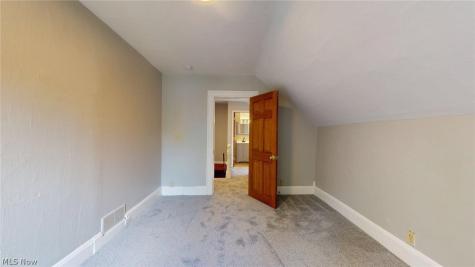 2053 W 95th Street Cleveland OH 44102