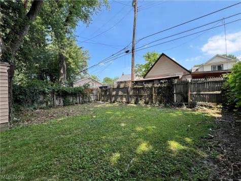 2053 W 95th Street Cleveland OH 44102