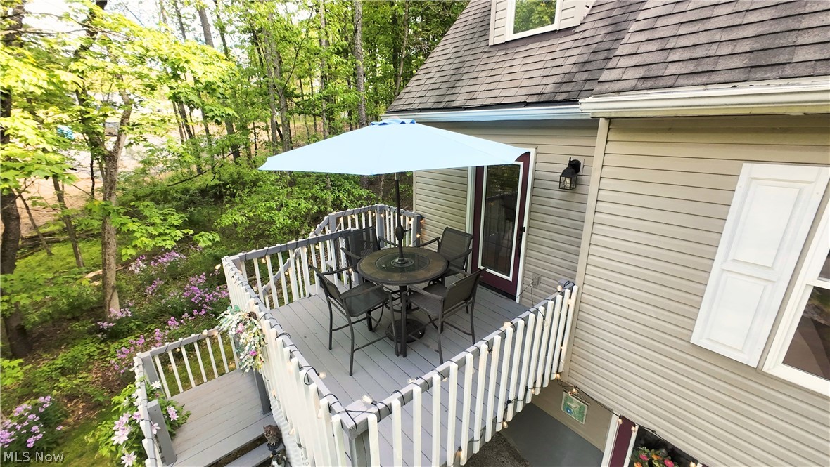 677 Floral Valley E Howard OH 43028