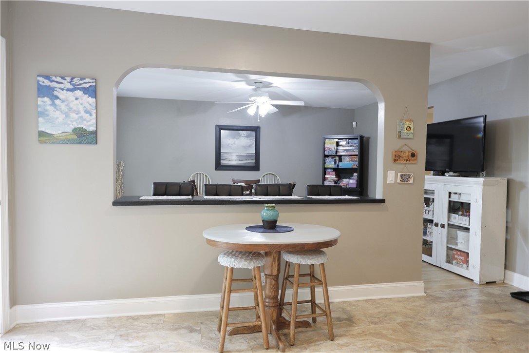 677 Floral Valley E Howard OH 43028