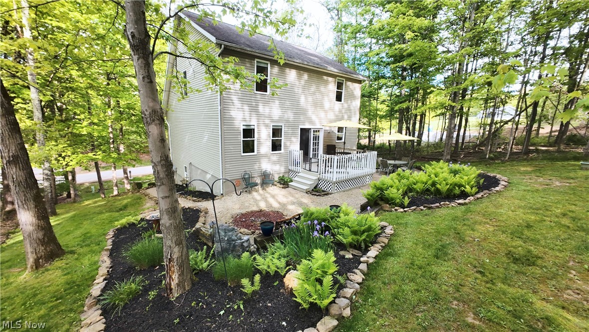 677 Floral Valley E Howard OH 43028