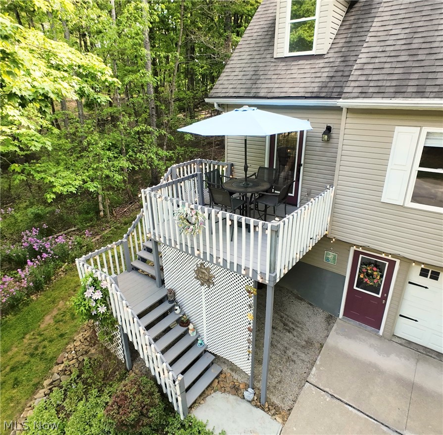 677 Floral Valley E Howard OH 43028