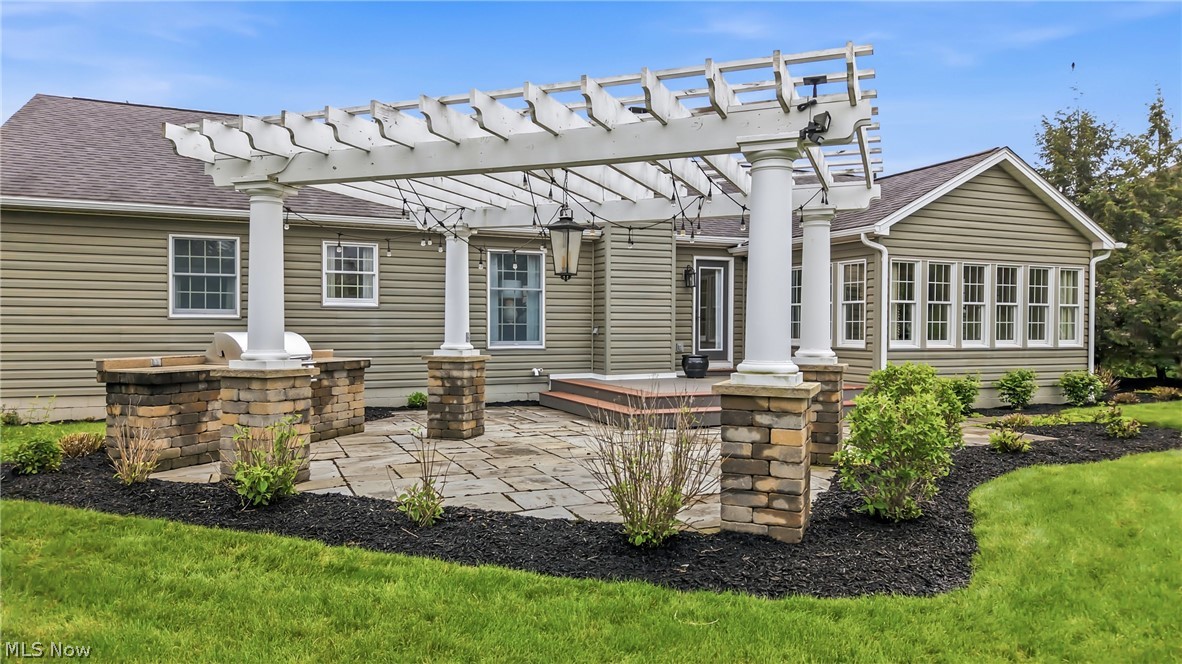100 Forest Hill Drive Hubbard OH 44425