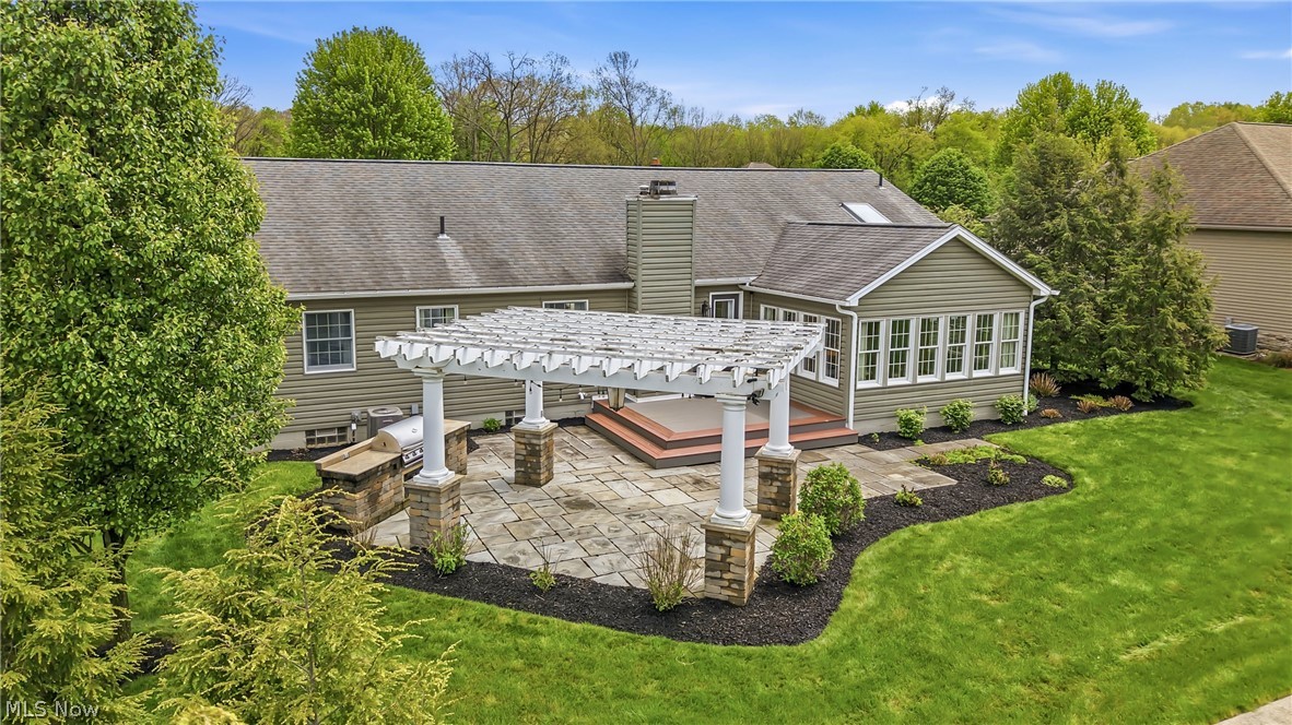 100 Forest Hill Drive Hubbard OH 44425