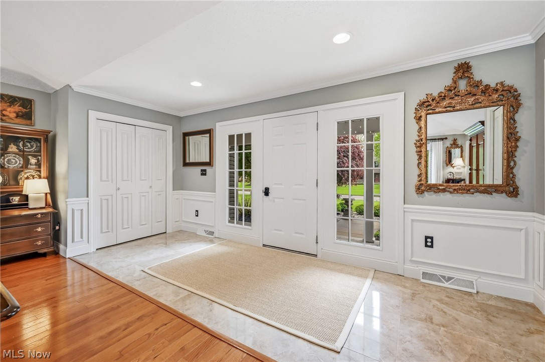 100 Forest Hill Drive Hubbard OH 44425
