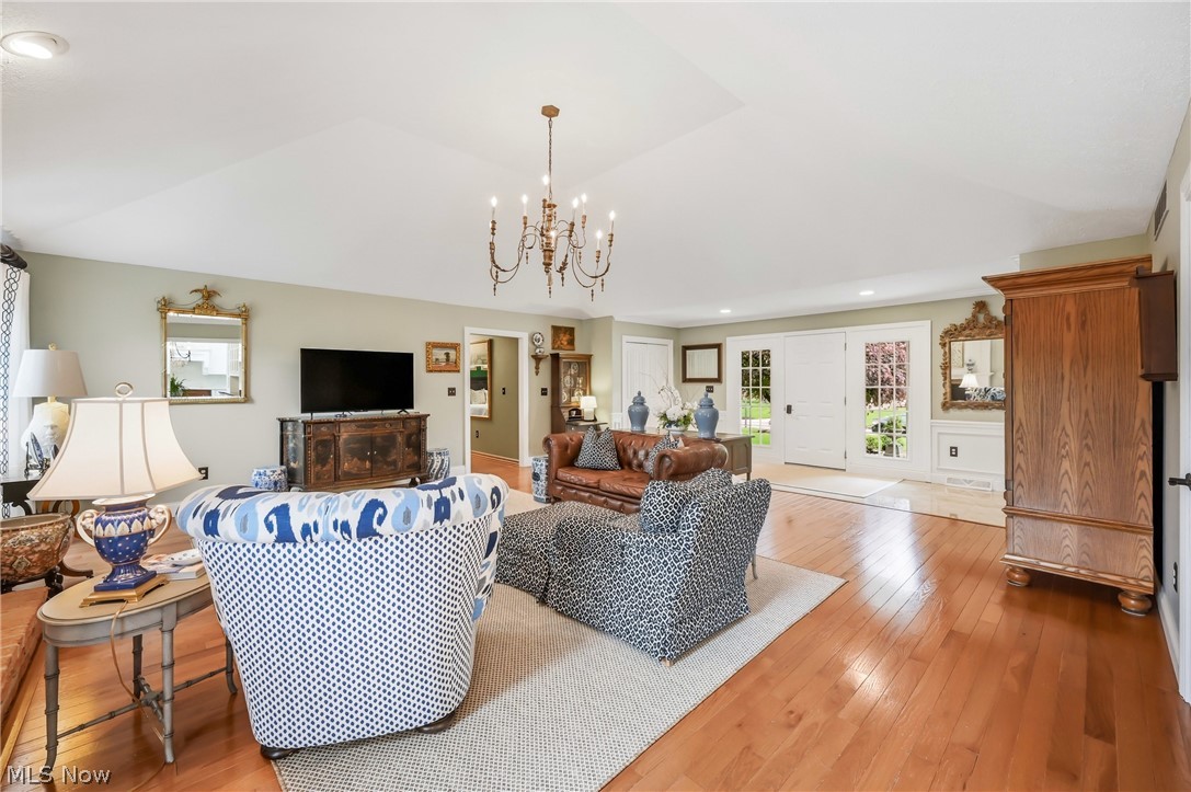 100 Forest Hill Drive Hubbard OH 44425