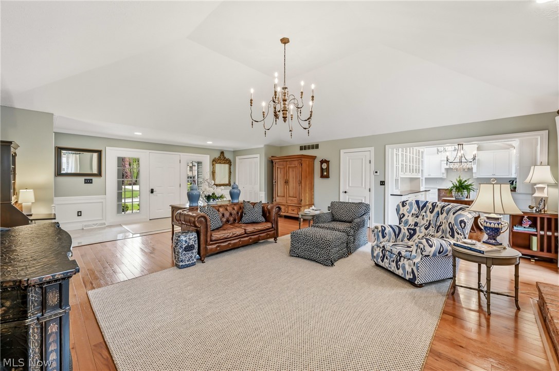 100 Forest Hill Drive Hubbard OH 44425