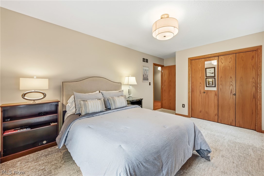 100 Forest Hill Drive Hubbard OH 44425