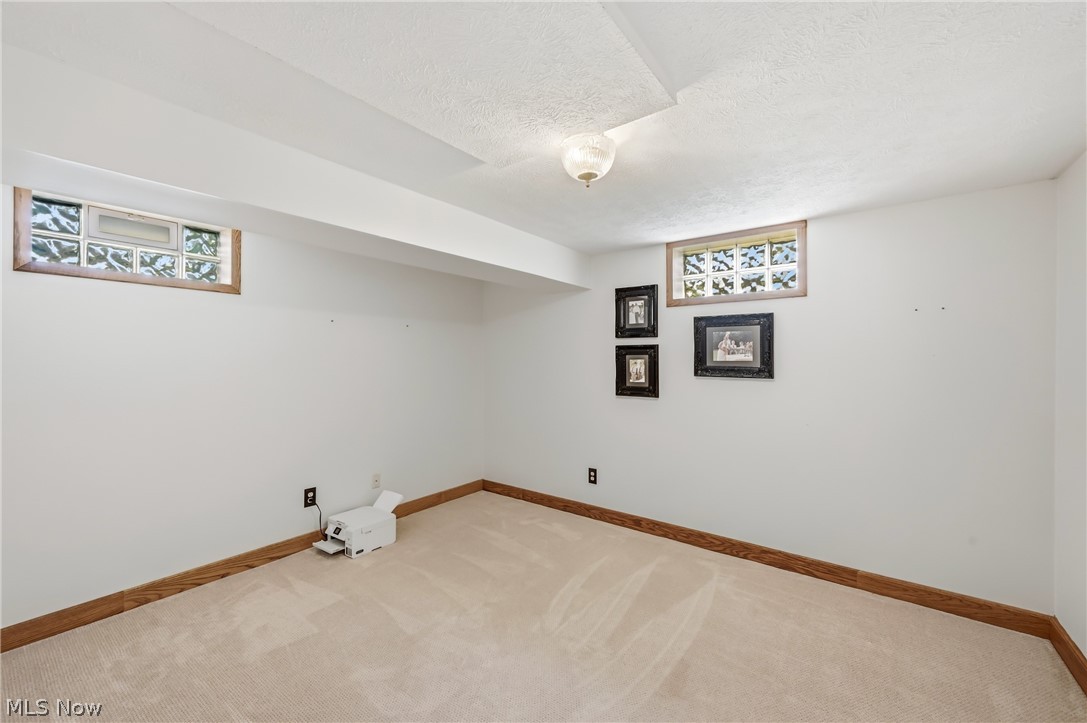 100 Forest Hill Drive Hubbard OH 44425