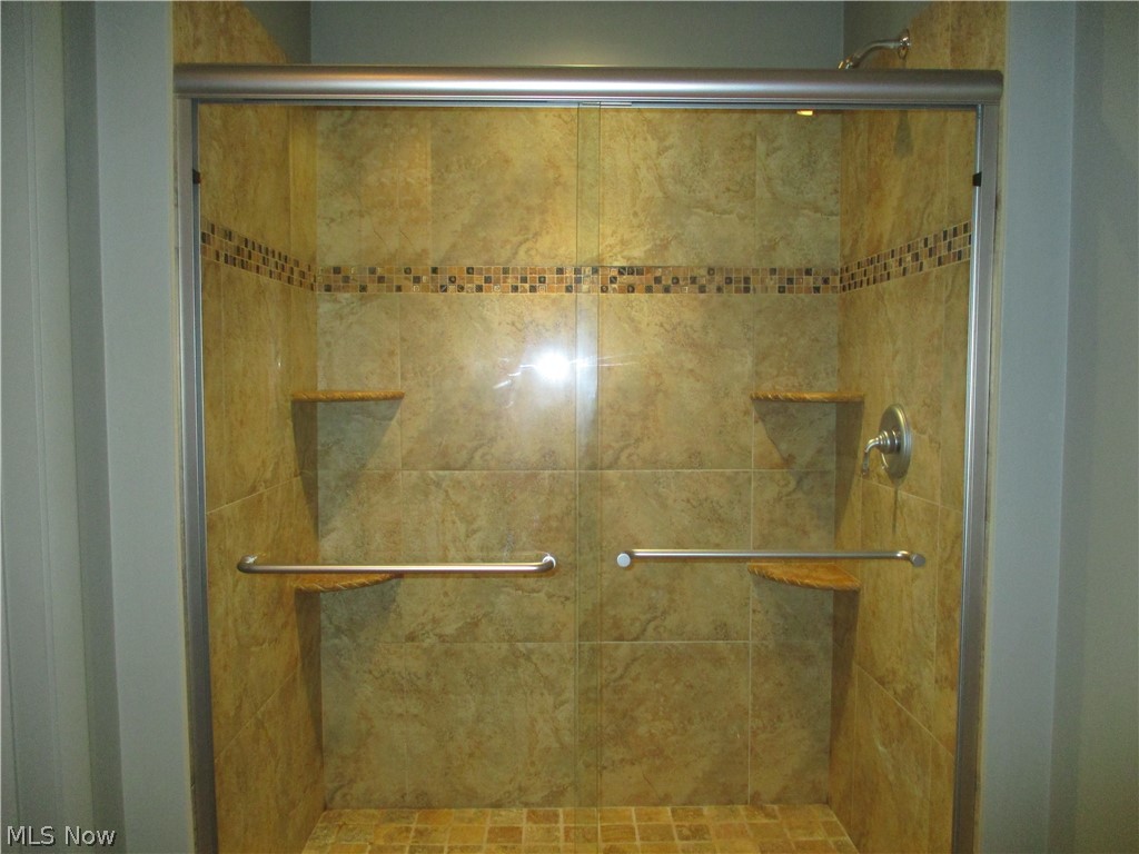 463 Arbor Circle Youngstown OH 44505