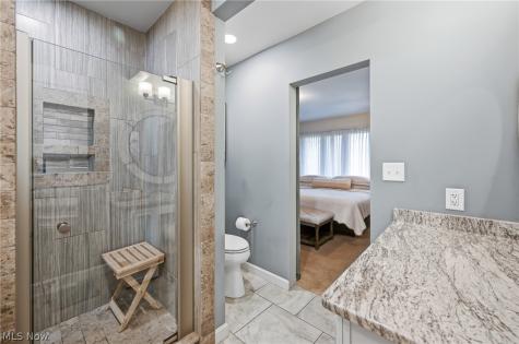 1364 Saint Albans Drive Youngstown OH 44511