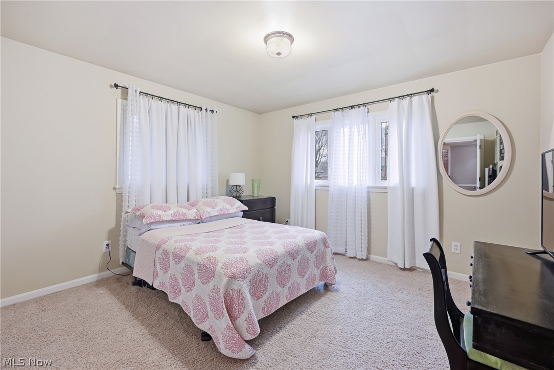 1364 Saint Albans Drive Youngstown OH 44511