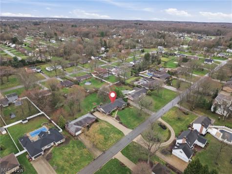 1364 Saint Albans Drive Youngstown OH 44511