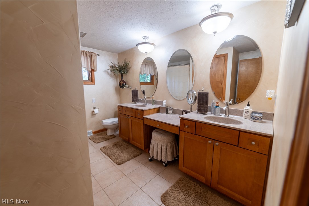 6590 Duck Creek Road Berlin Center OH 44401