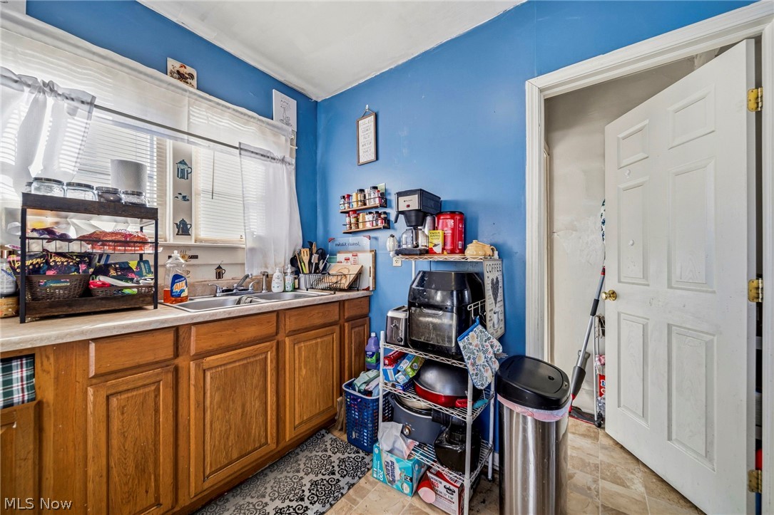 1619 E 48th Street Ashtabula OH 44004