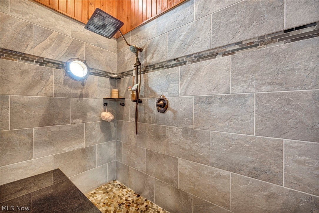 5814 E Poplar Avenue Port Clinton OH 43452