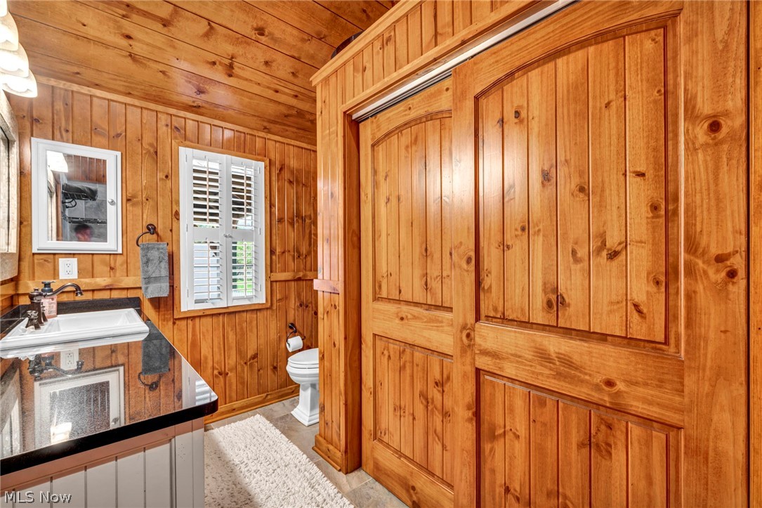 5814 E Poplar Avenue Port Clinton OH 43452