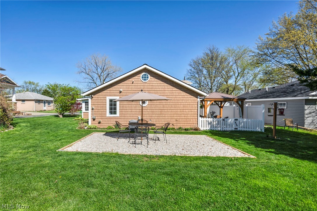 5814 E Poplar Avenue Port Clinton OH 43452
