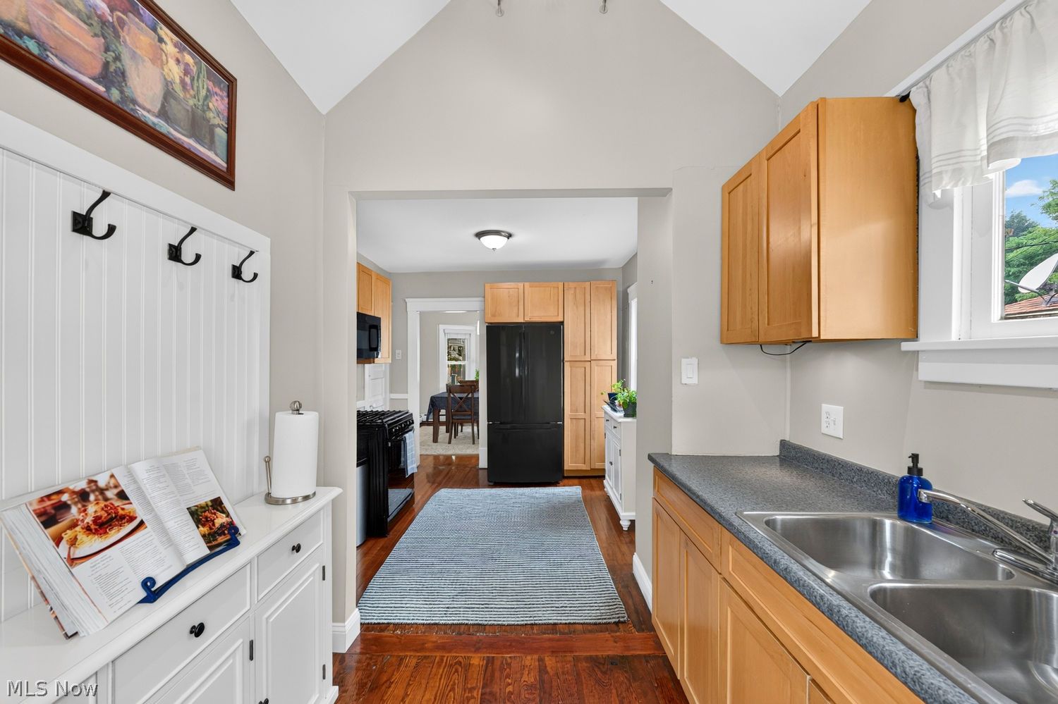 1319 Edanola Avenue Lakewood OH 44107