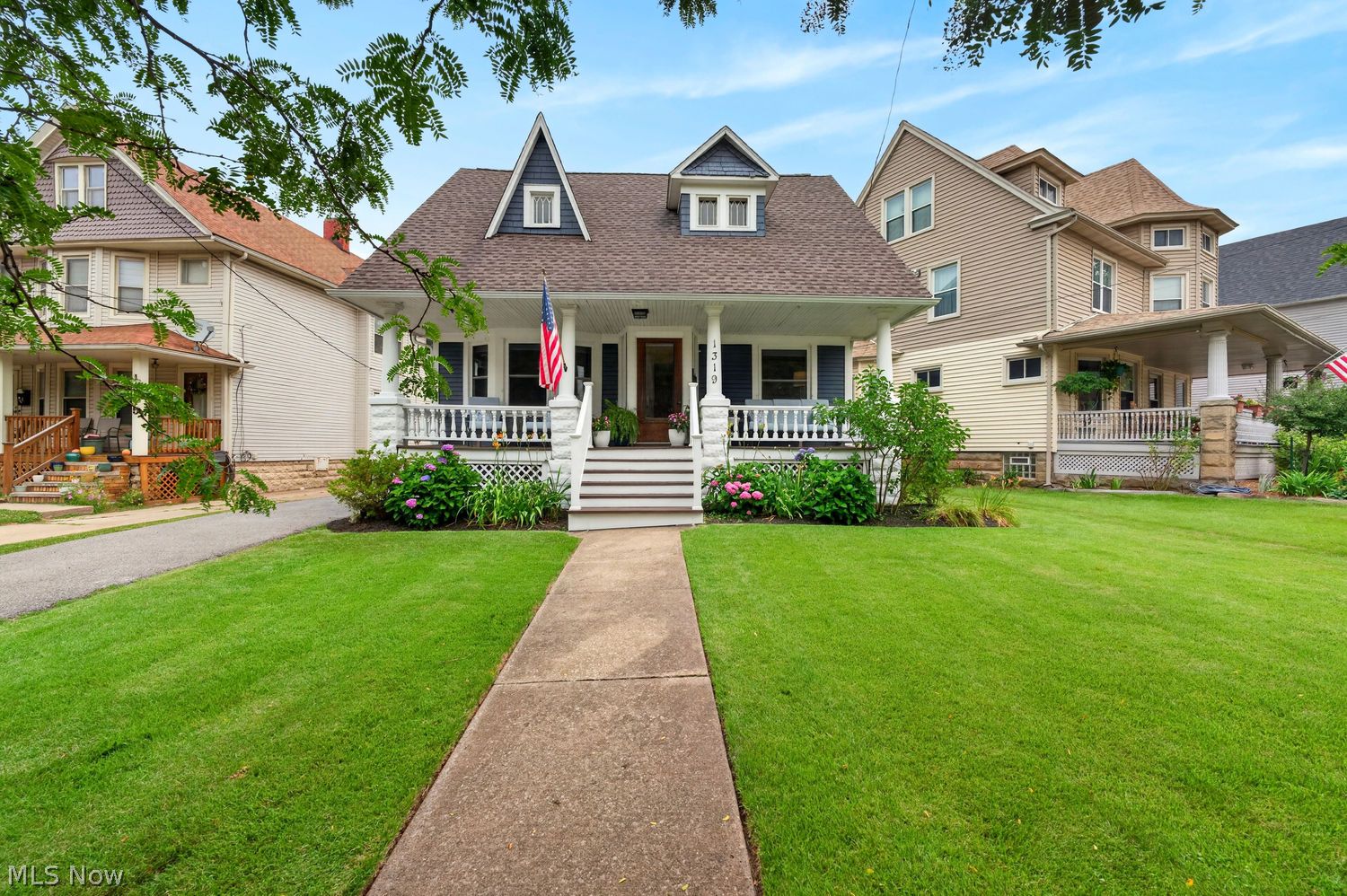 1319 Edanola Avenue Lakewood OH 44107