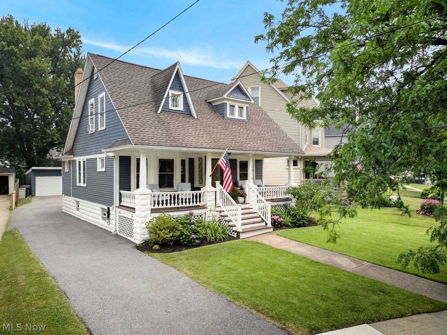 1319 Edanola Avenue Lakewood OH 44107