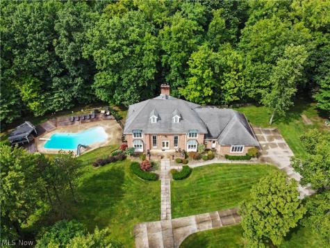 1295 Connecticut Woods Drive Hudson OH 44236
